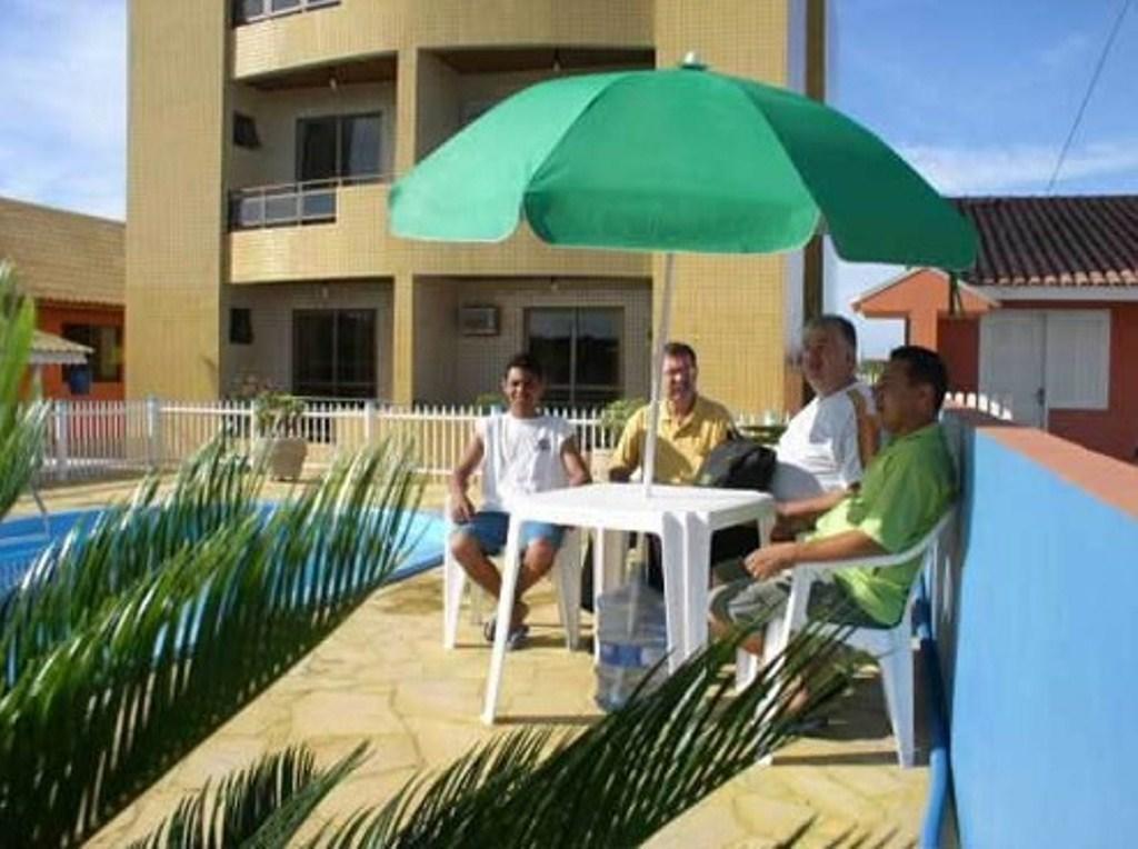 Hotel Pousada Mineirinho Balneário Praia do Leste Exteriör bild